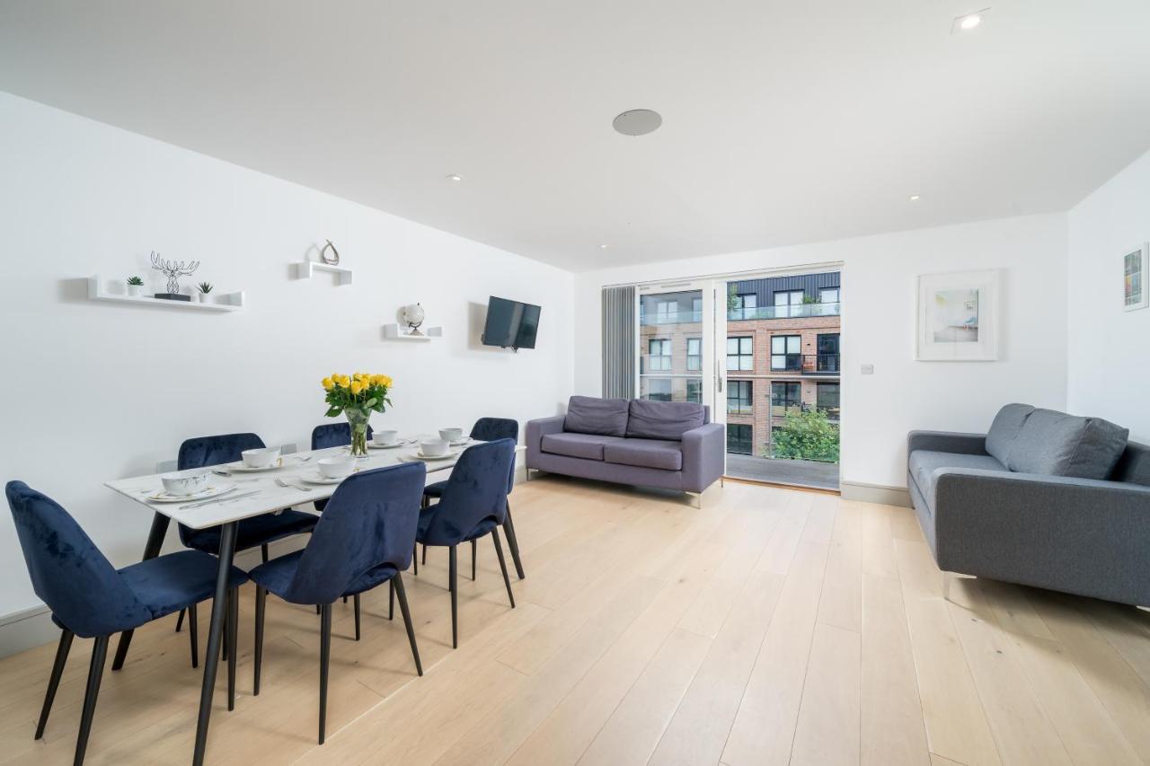 Modern London City Apartment - Victoria Line Экстерьер фото