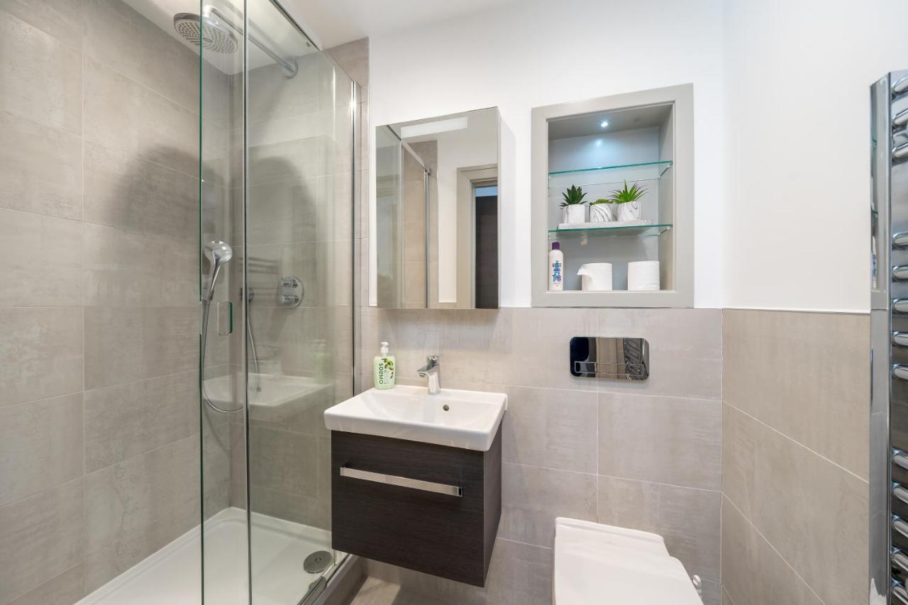 Modern London City Apartment - Victoria Line Экстерьер фото